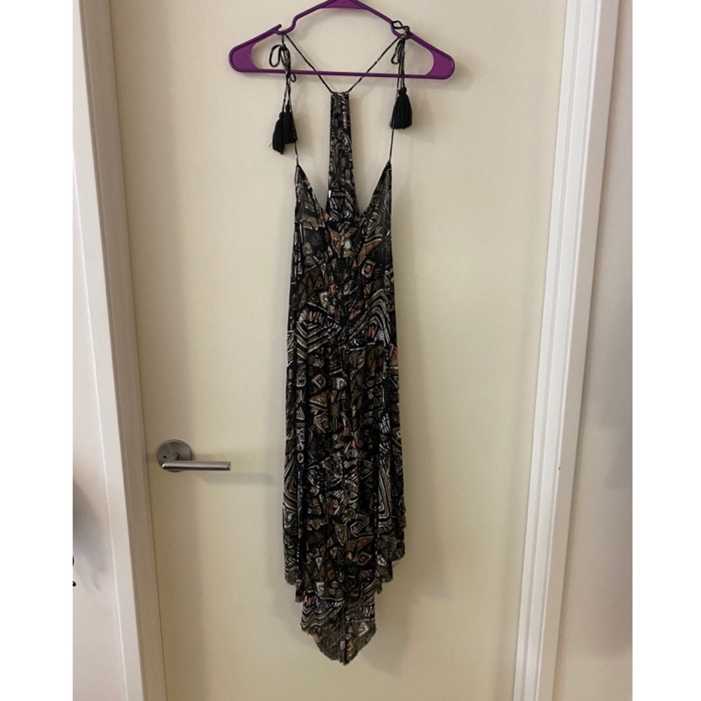 Size L Volcom asymmetrical geometric dress.